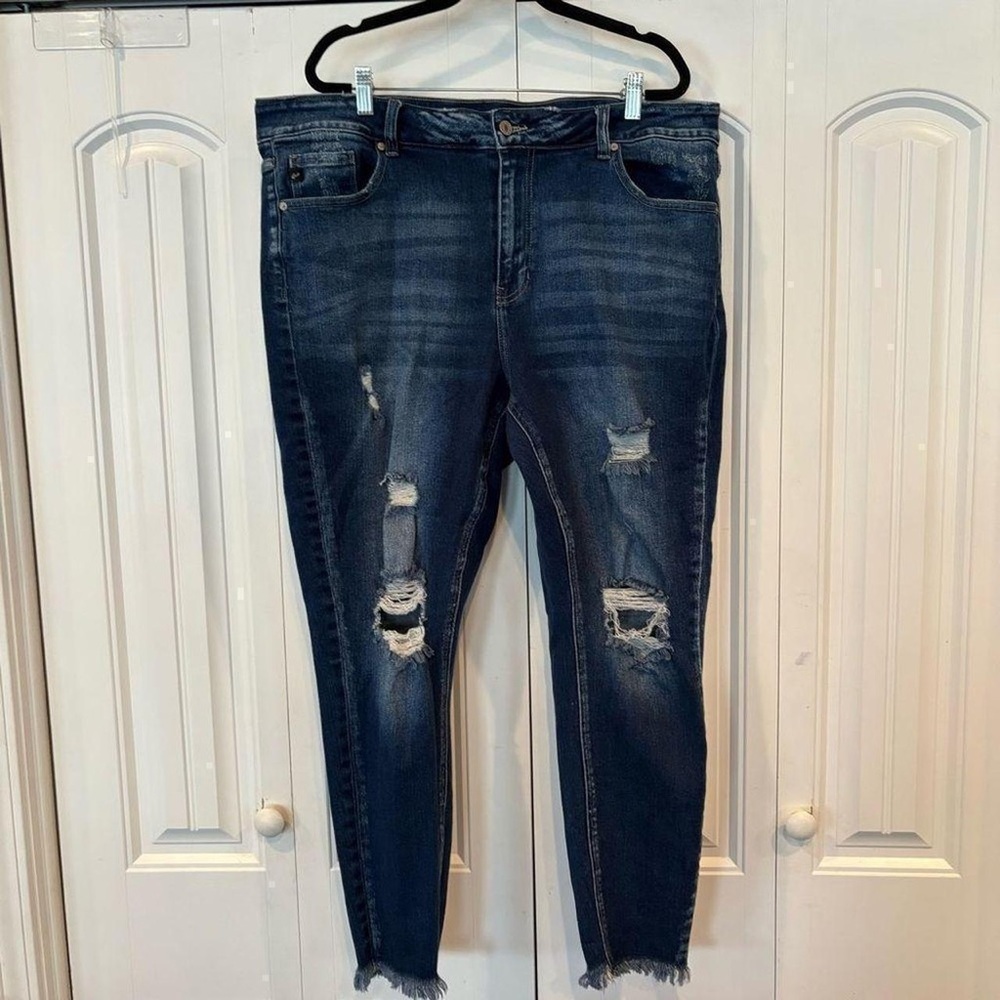 KanCan Distressed Dark Blue Cropped Jeans